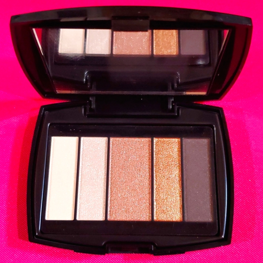 Eyeshadow pallet
